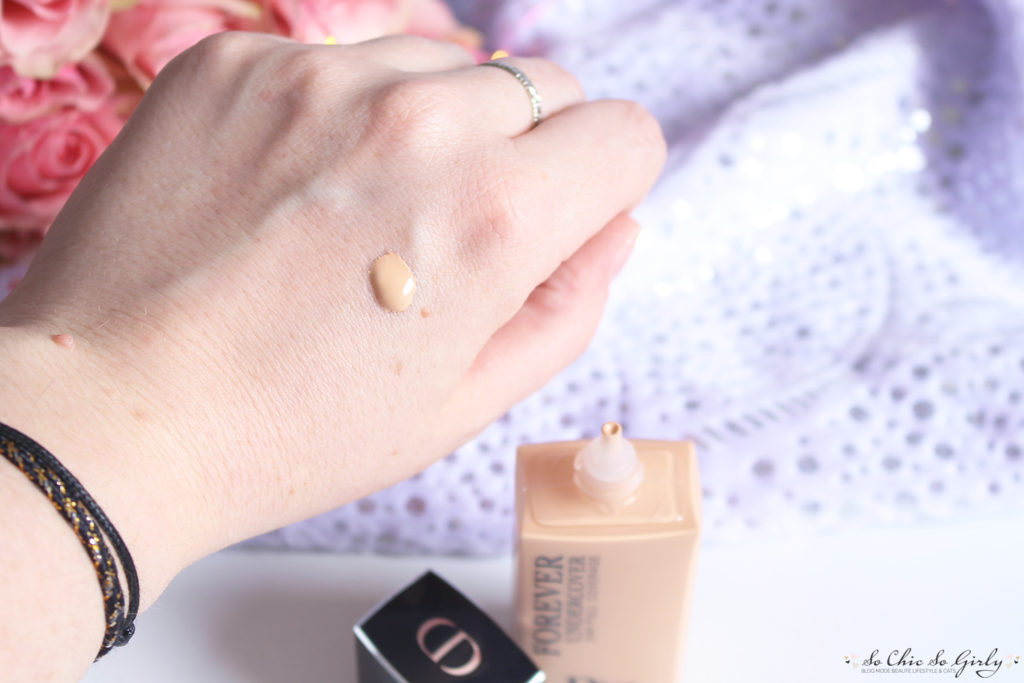 fond de teint Dior Skin forever undercover texture