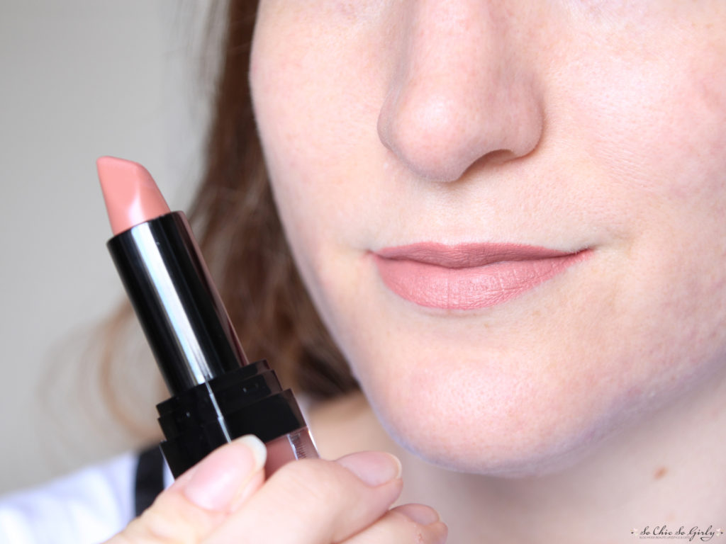 swatch du rouge à lèvres All Day Velvet